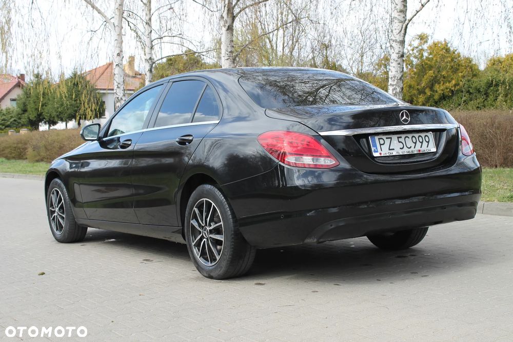 Mercedes-Benz Klasa C 180 (BlueTEC) d 7G-TRONIC AMG Line - 3