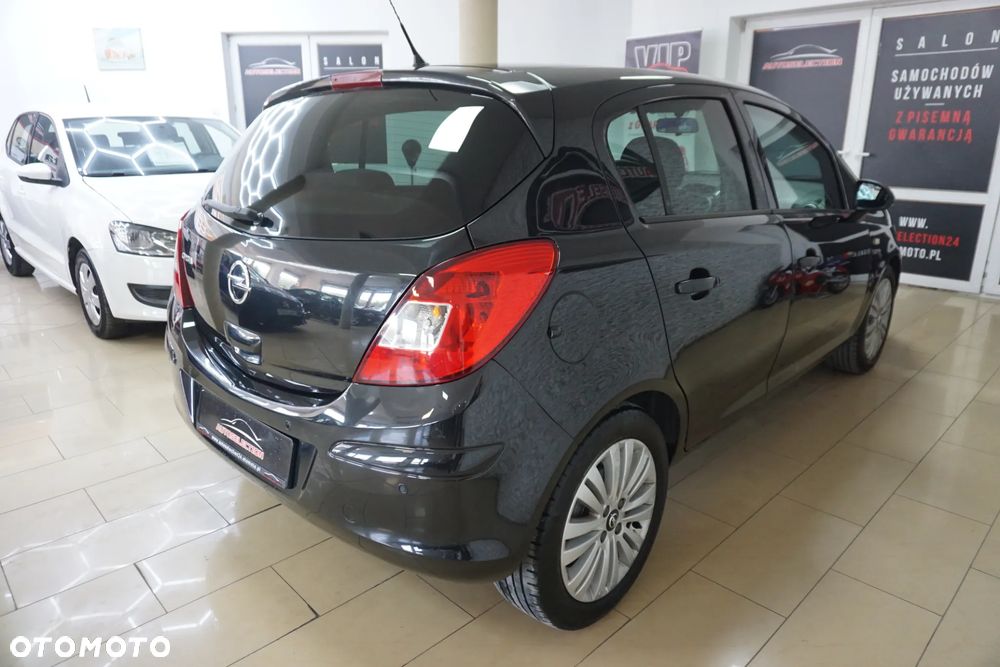 Opel Corsa 1.2 16V Cosmo - 9