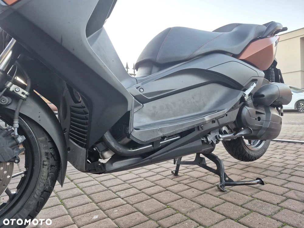 Yamaha X-max - 7