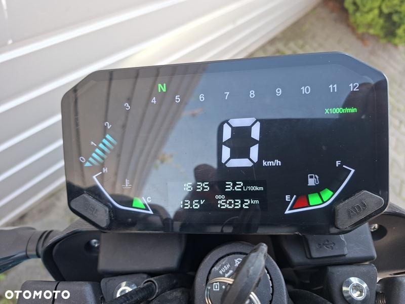 VOGE R125 - 9