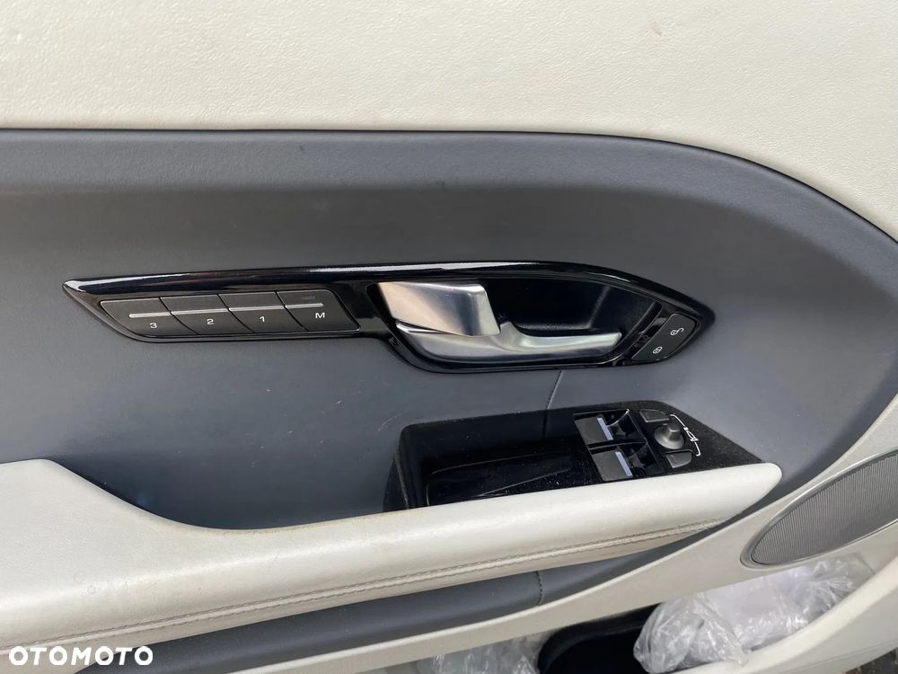 Land Rover Range Rover Evoque 2.0Si4 Prestige - 9