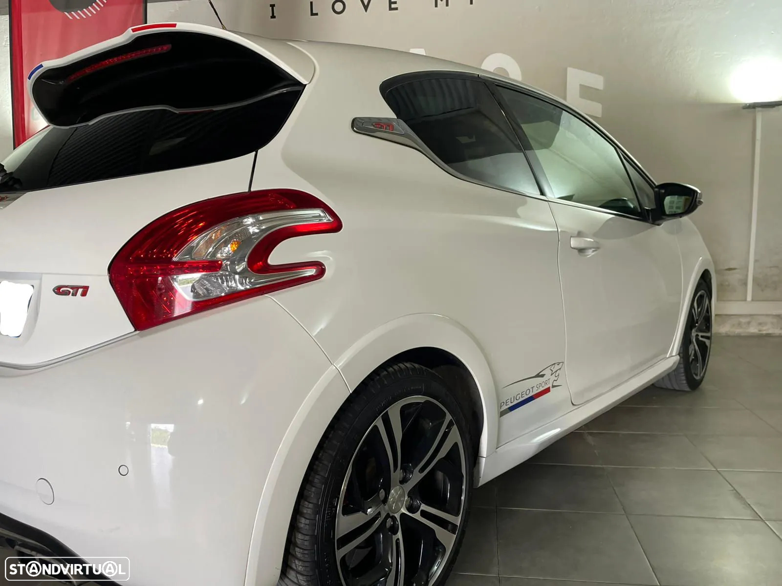 Peugeot 208 1.6 THP GTi Limited Edition - 21