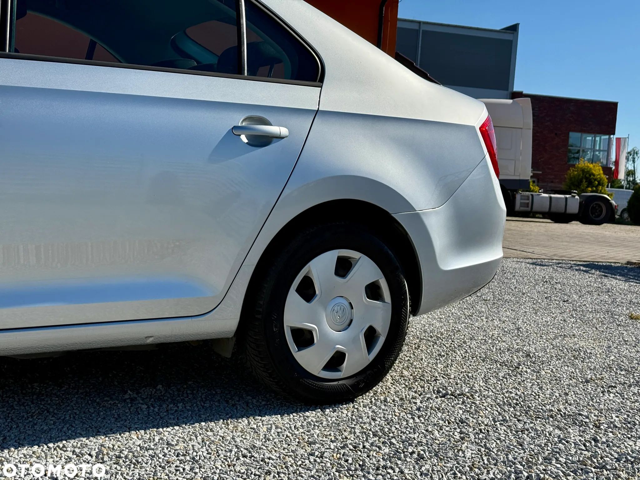 Skoda RAPID 1.2 TSI Edition - 21