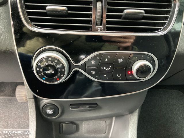 Renault Clio Sport Tourer TCe 90 Limited - 23