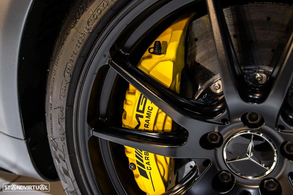 Mercedes-Benz AMG GT R - 13