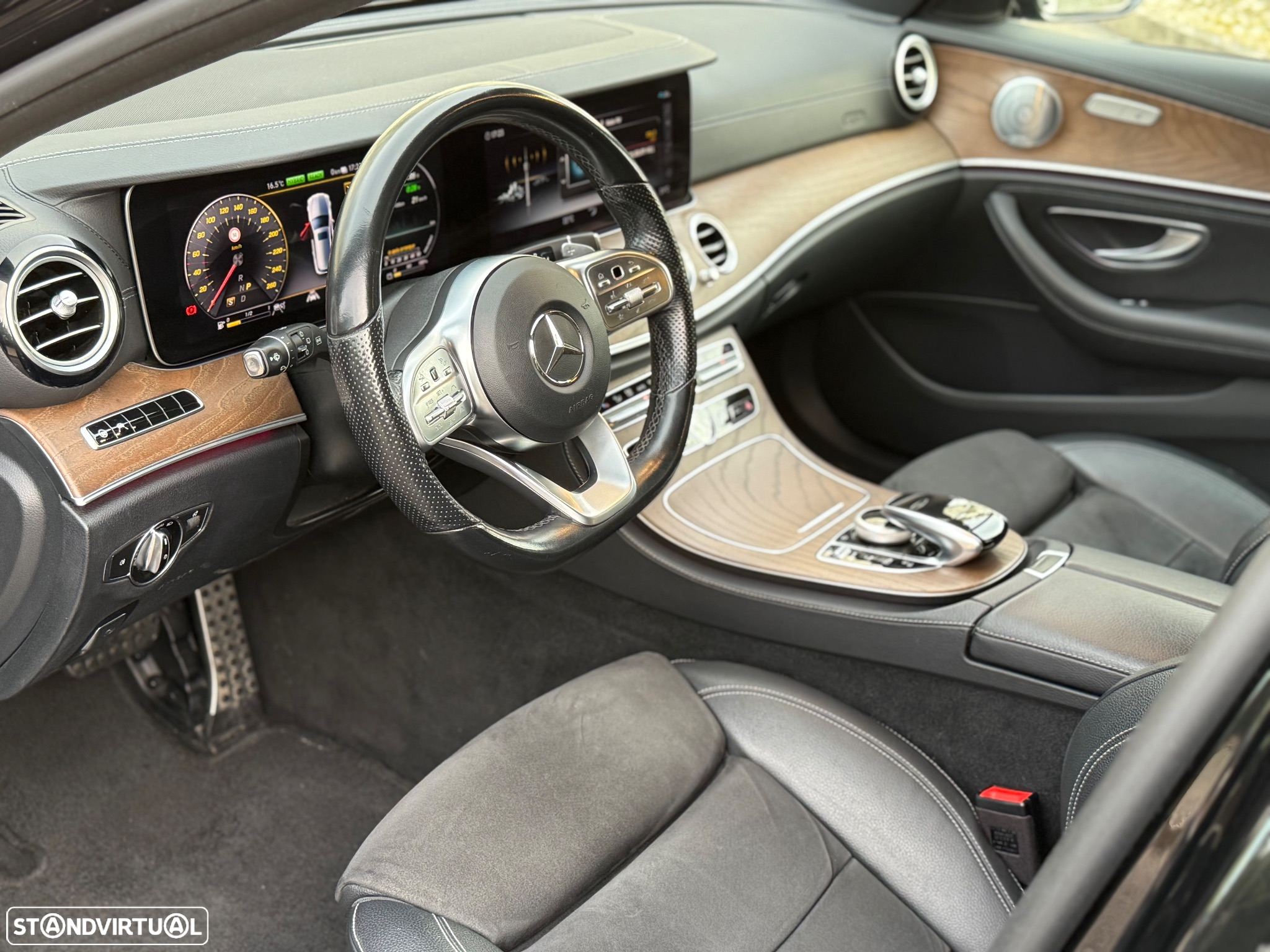 Mercedes-Benz E 300 de AMG Line - 8
