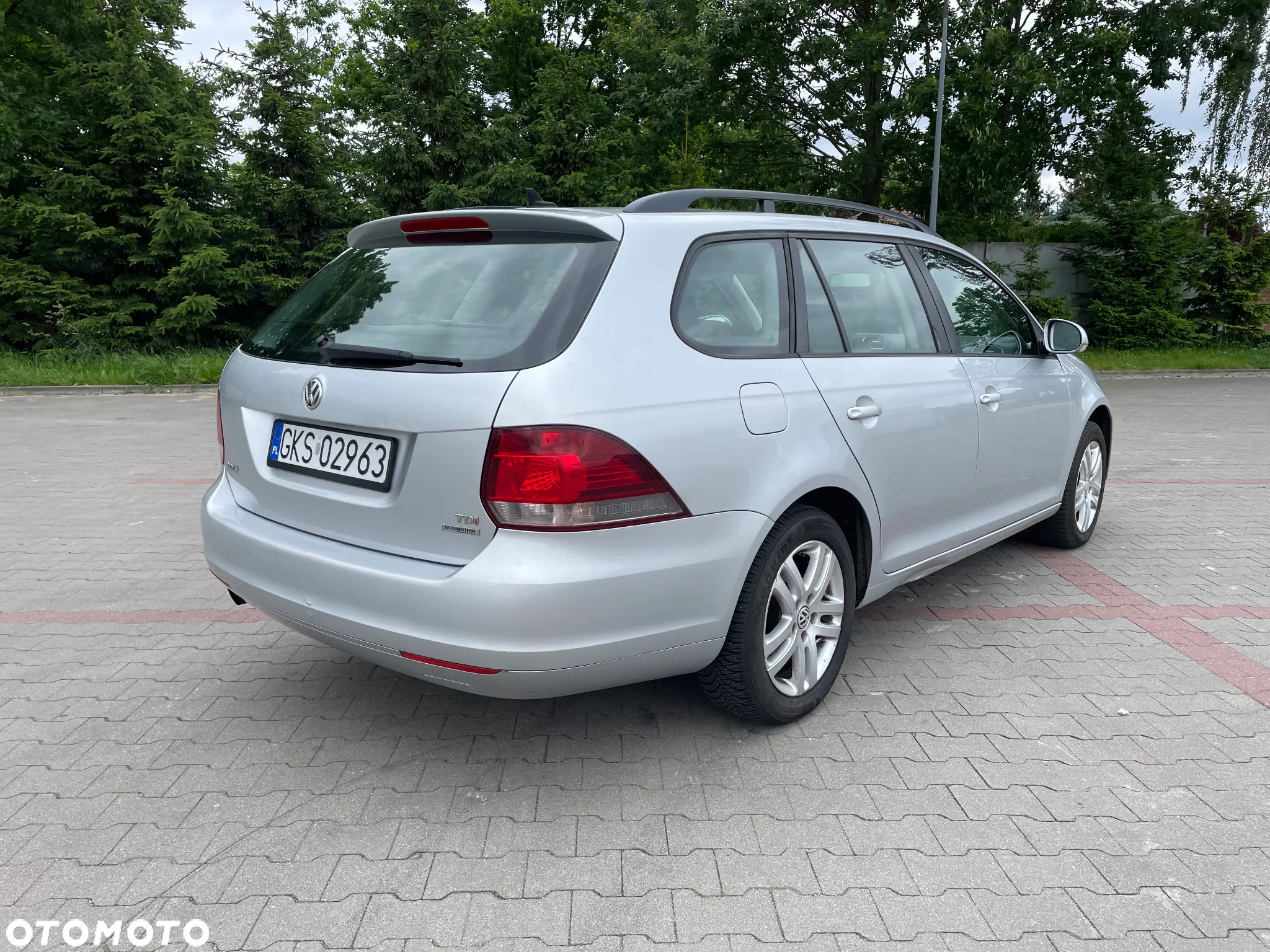 Volkswagen Golf 1.6 TDI BlueMotion Technology Comfortline - 6