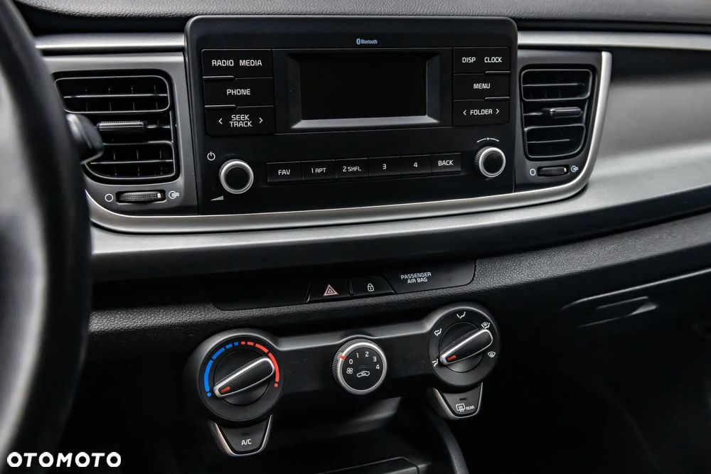 Kia Rio 1.2 L - 19