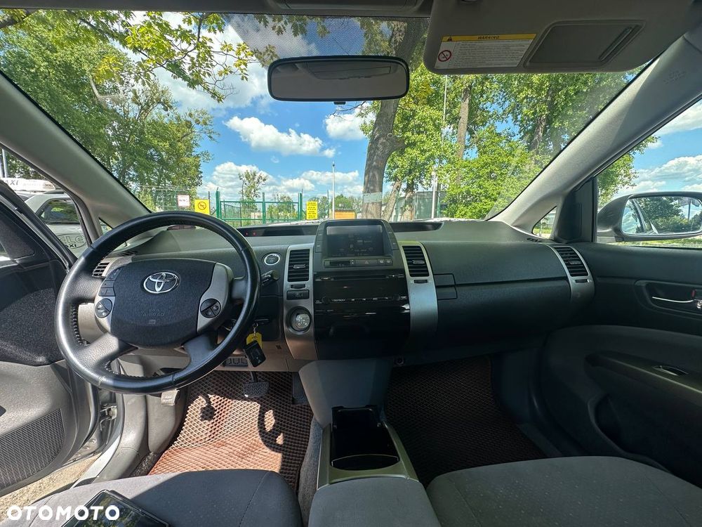 Toyota Prius 1.5 VVT-i Sol - 14