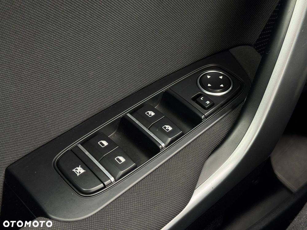 Kia Ceed 1.5 T-GDI M - 33