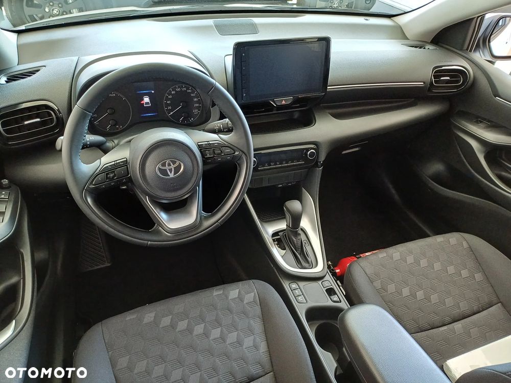 Toyota Yaris - 8