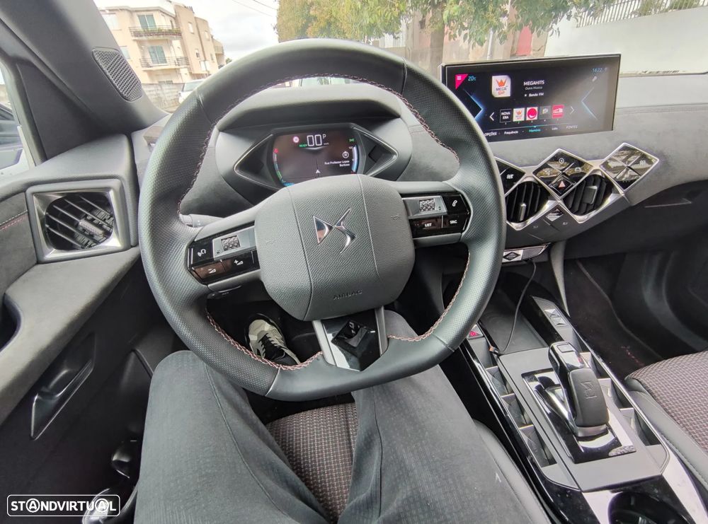 DS DS3 Crossback E-TENSE PERFORMANCE LINE + - 9