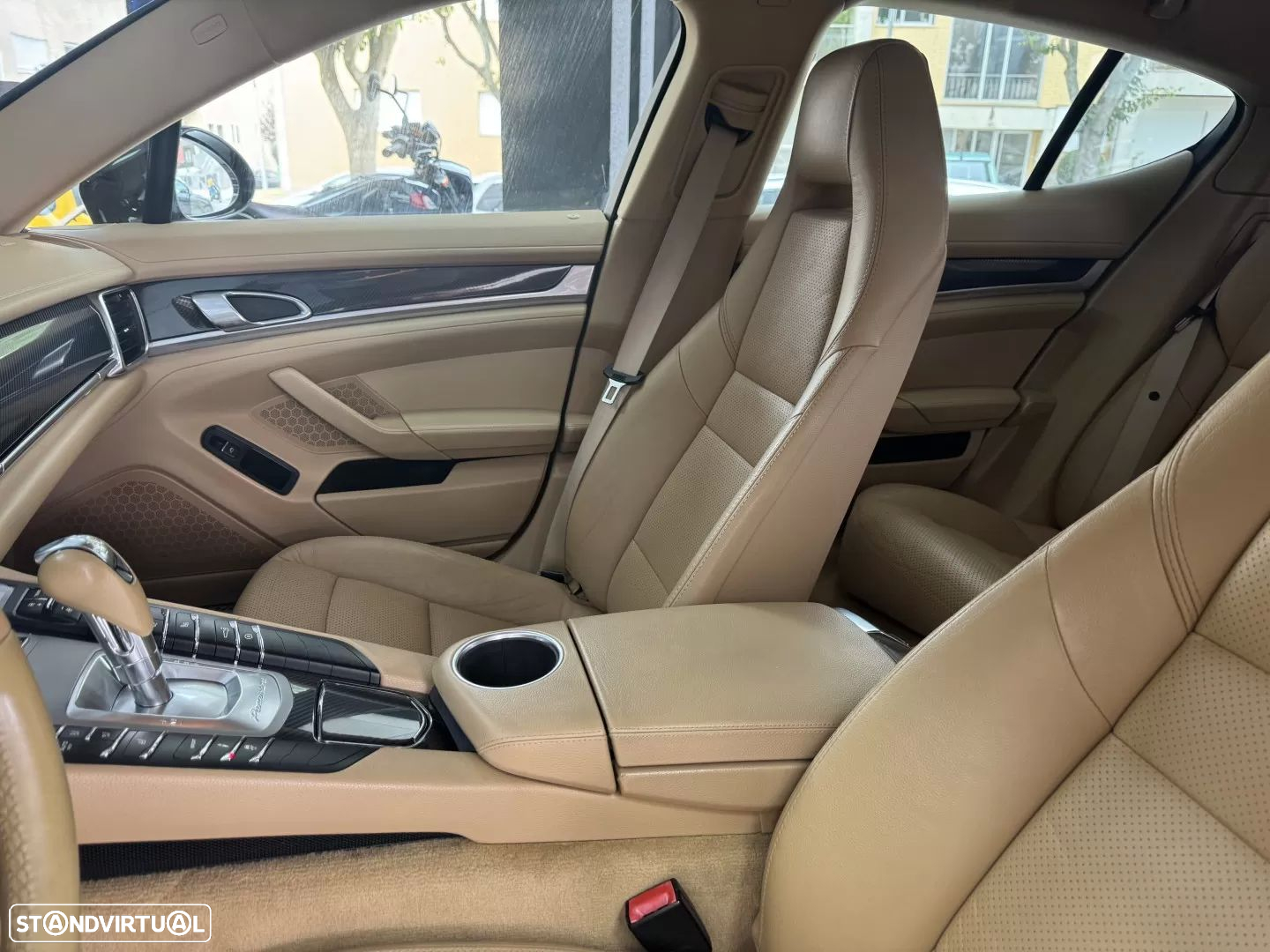 Porsche Panamera Standard - 43
