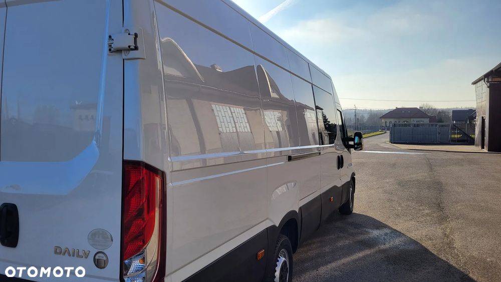 Iveco Daily 35S180 / doka / auto brygadowe / 6 osobowe / - 10