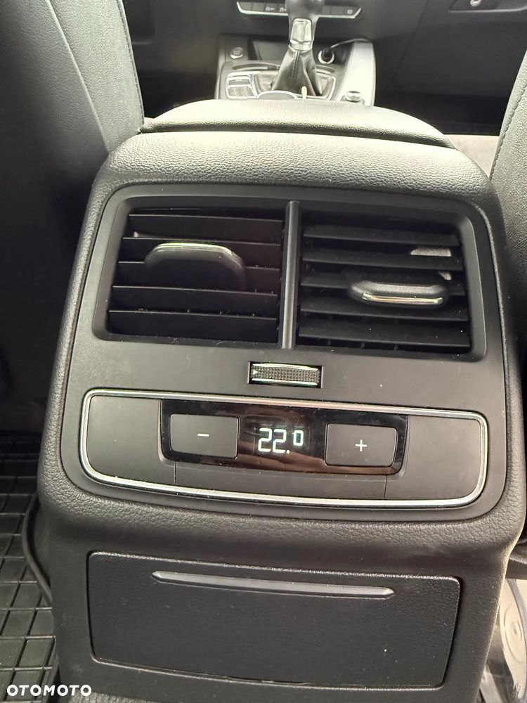 Audi A4 Avant 2.0 TDI Quattro - 10