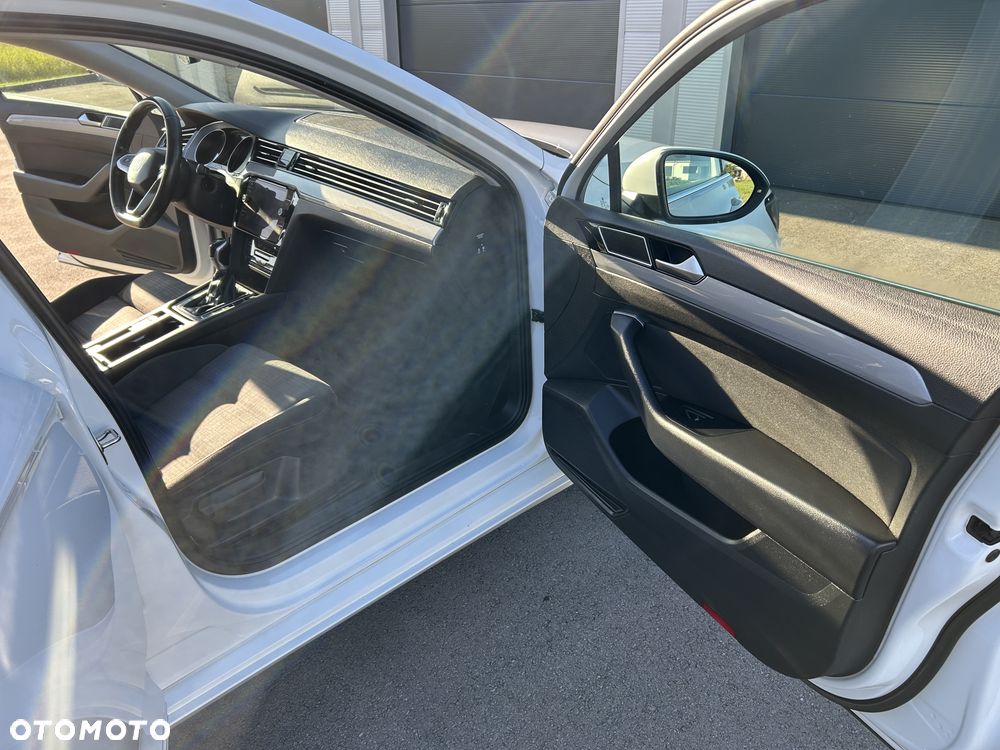 Volkswagen Passat 2.0 TDI EVO Business - 11