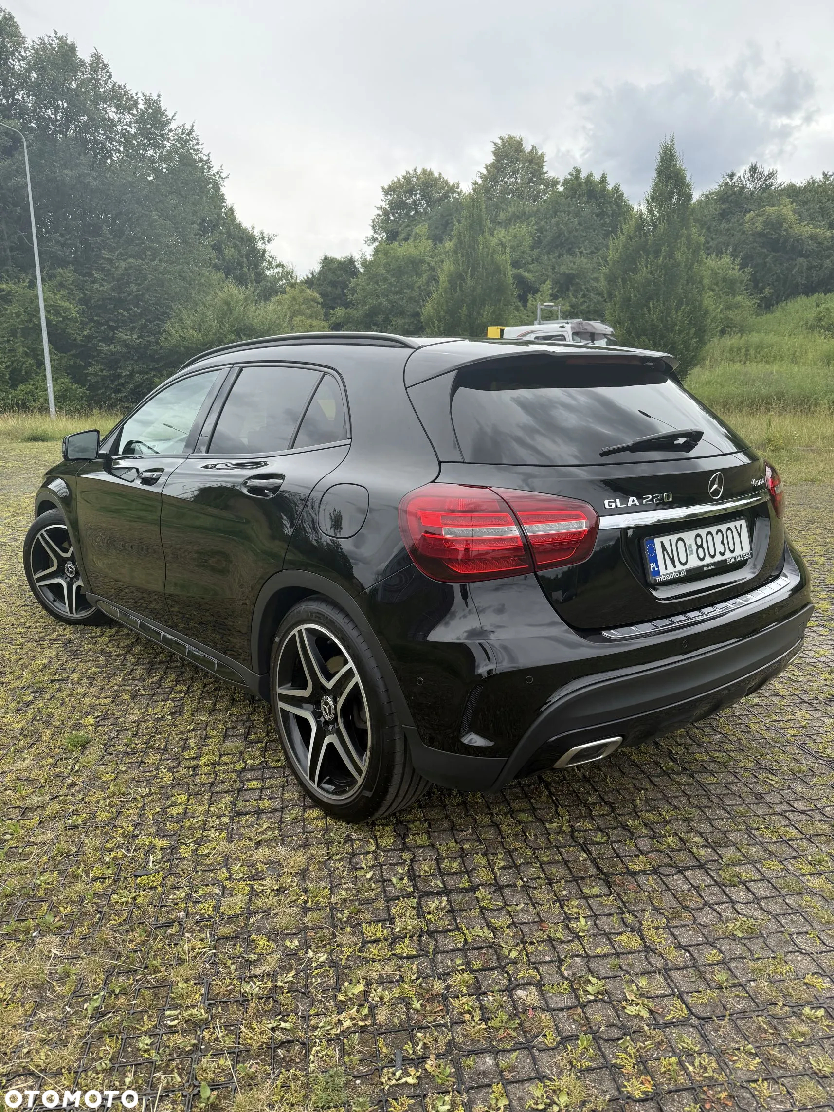 Mercedes-Benz GLA 220 4-Matic AMG Line - 3