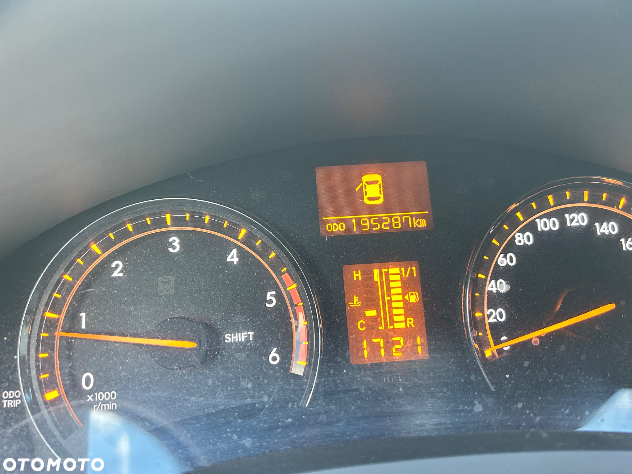Toyota Avensis - 6