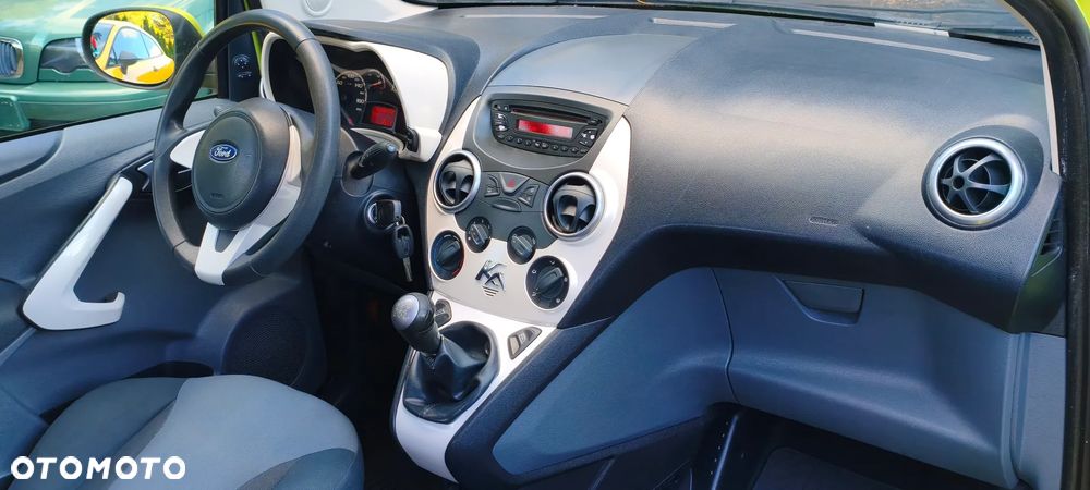 Ford KA - 33