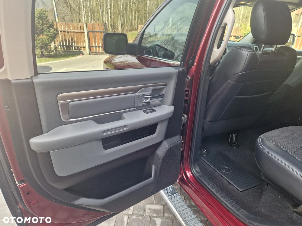 RAM 1500 5.7 Crew Cab Laramie - 34