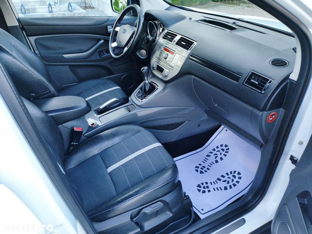 Ford Kuga 2.0 TDCi 4x4 Titanium - 26