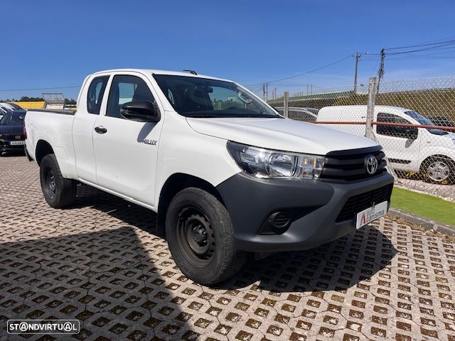 Toyota HILUX CLUB 4X4 150cv - 2