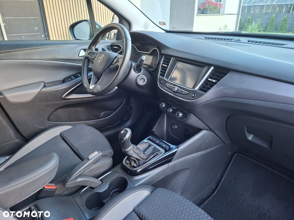 Opel Crossland X - 8