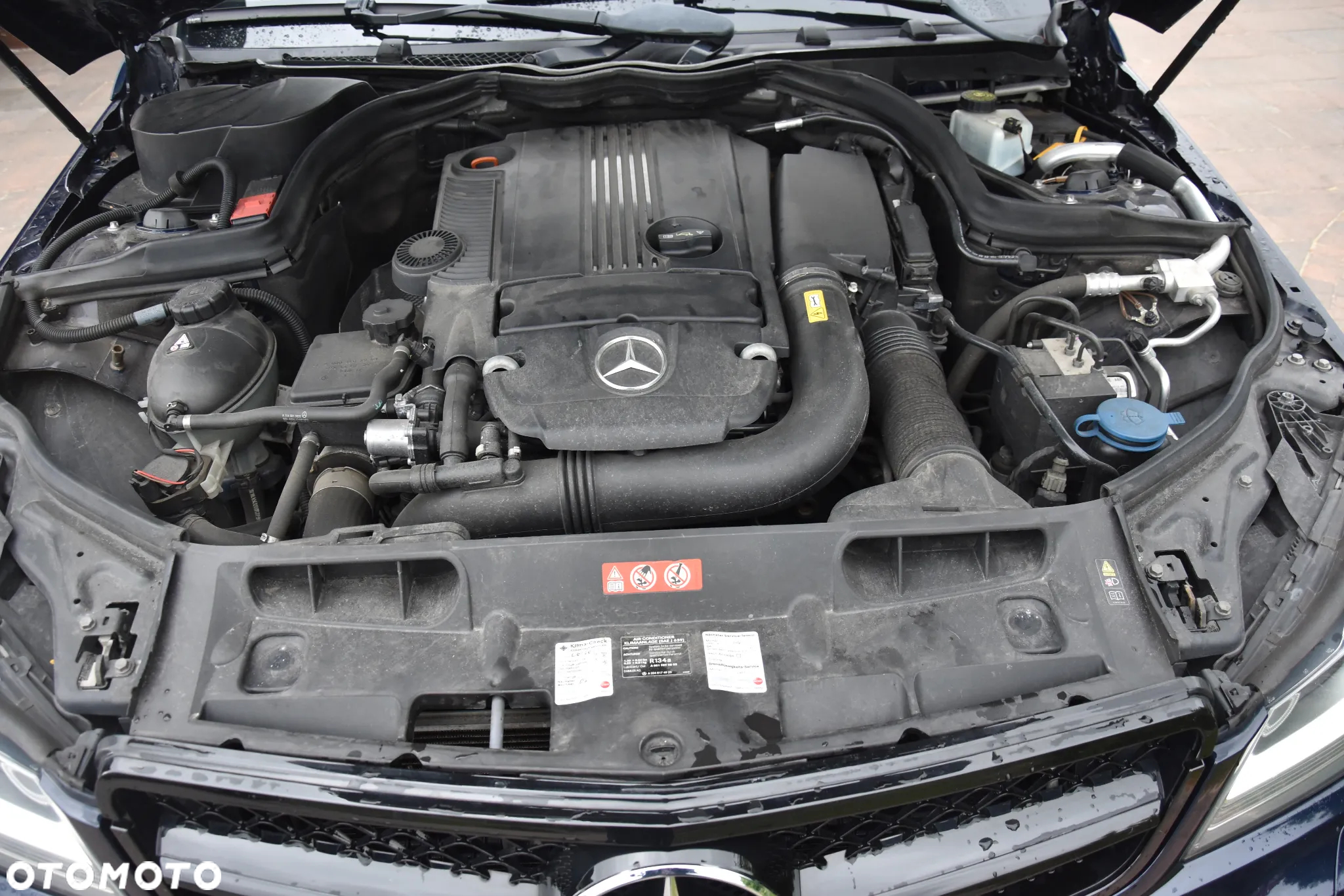 Mercedes-Benz Klasa C 200 CGI BlueEff Avantgarde - 30