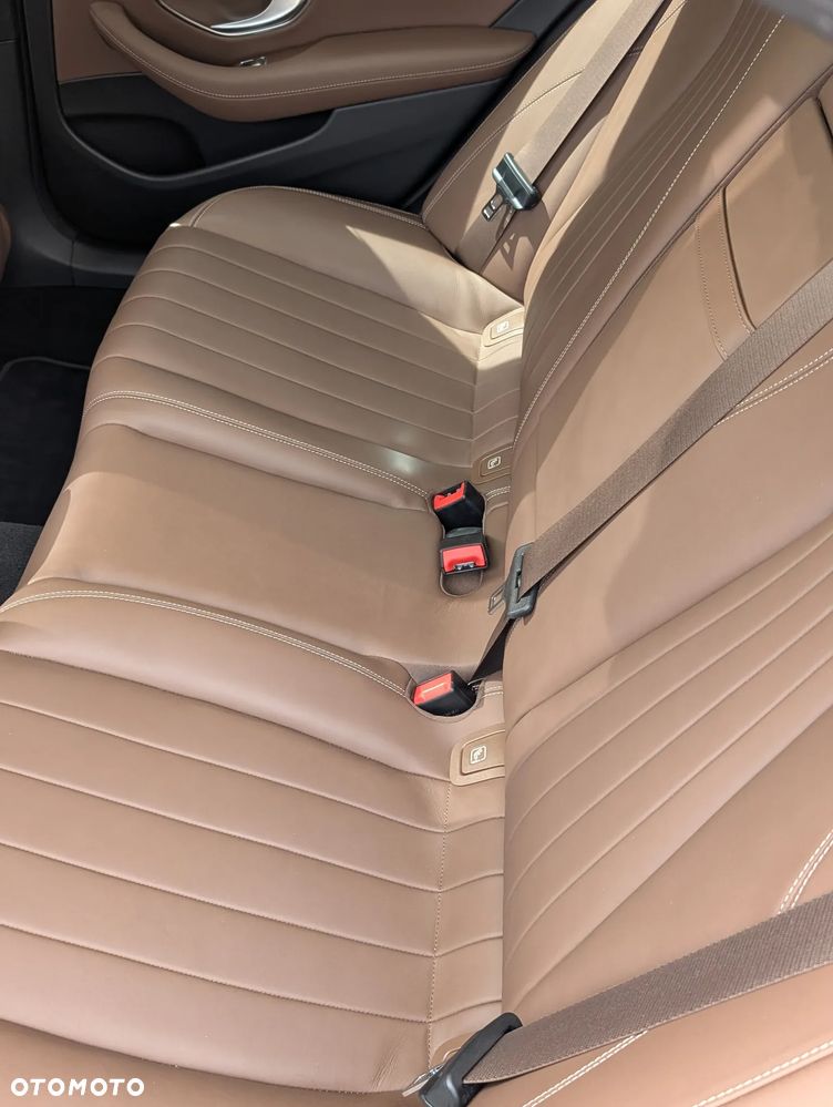 Mercedes-Benz Klasa E 400 d 4-Matic Exclusive - 18
