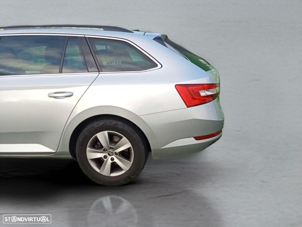 Skoda Superb Break 2.0 TDI DSG - 7