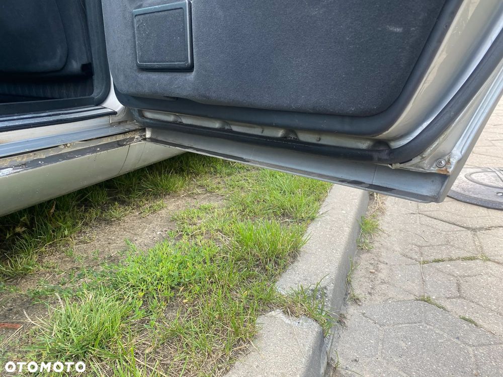 Mercedes-Benz W124 (1984-1993) - 26