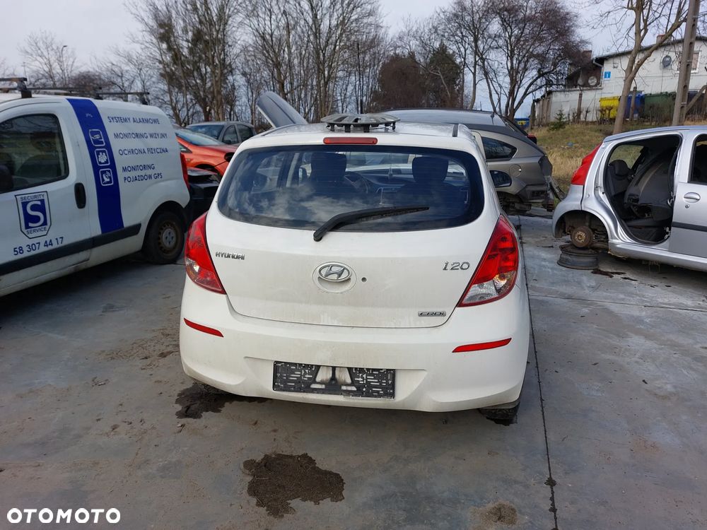 Drzwi HYUNDAI i20 1,2D 13R. lampy,zderzaki,drzwi,fotele.... - 2