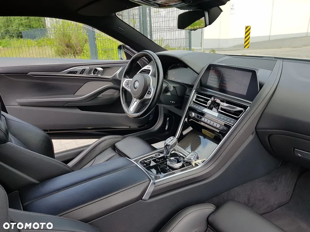 BMW Seria 8 - 27
