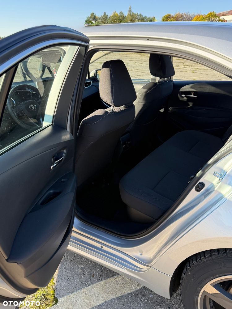 Toyota Corolla 1.8 Hybrid Comfort - 13