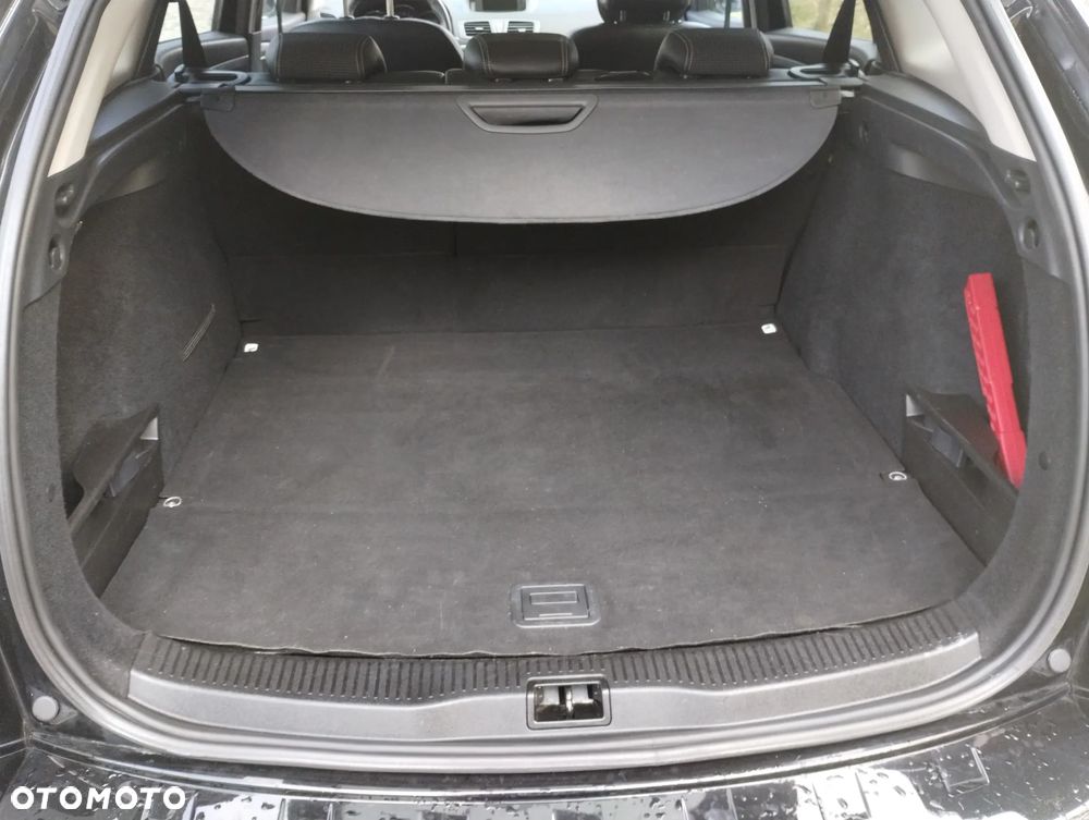 Renault Megane TCe 180 GT - 25