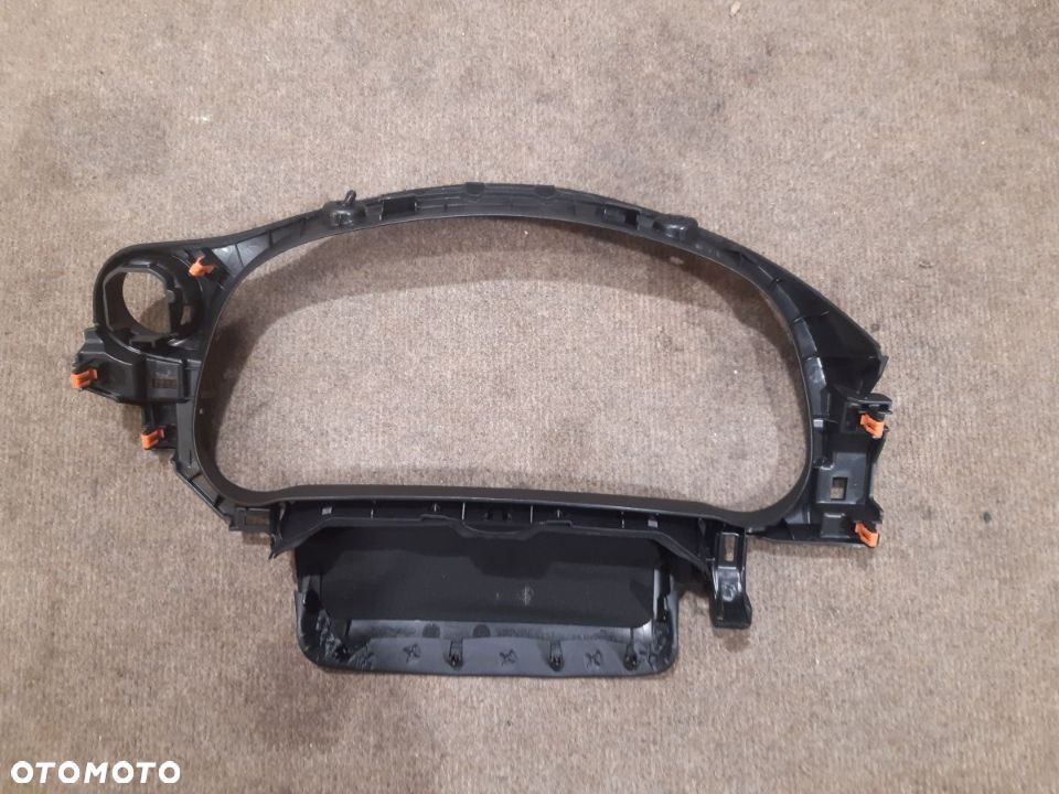 Ramka Obudowa Licznika LEXUS NX - 2