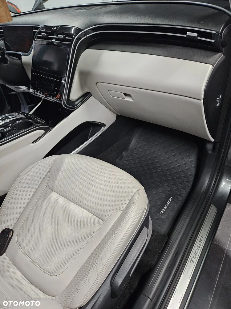 Hyundai Tucson 1.6 T-GDi 48V Platinum 4WD DCT - 11