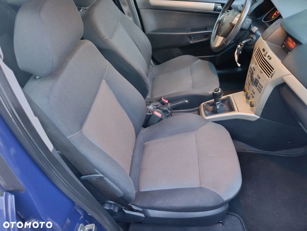 Opel Astra 1.4 Enjoy - 23