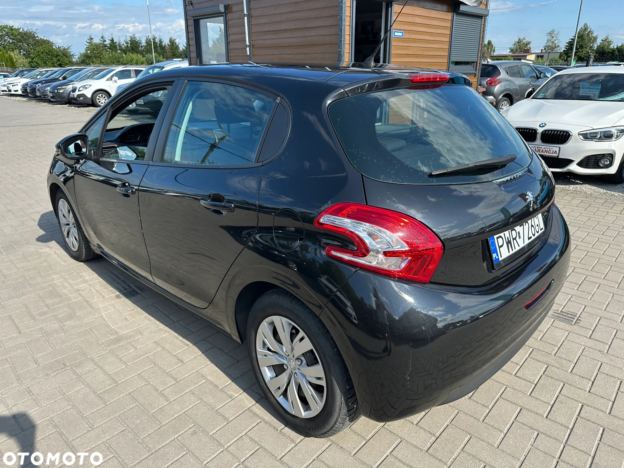 Peugeot 208 - 4