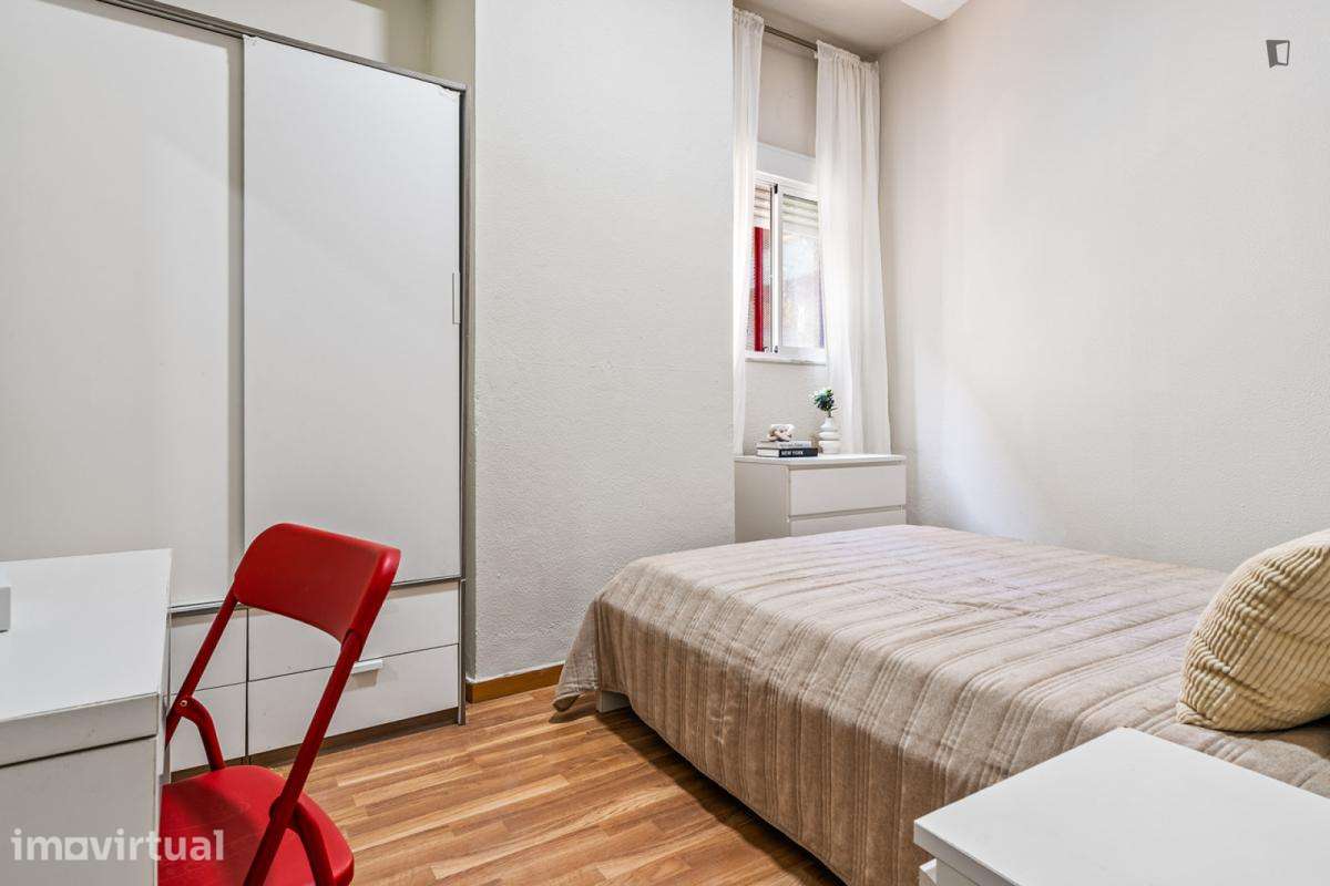 Quarto - localizado em Alameda Lisbon - Grande imagem: 4/20