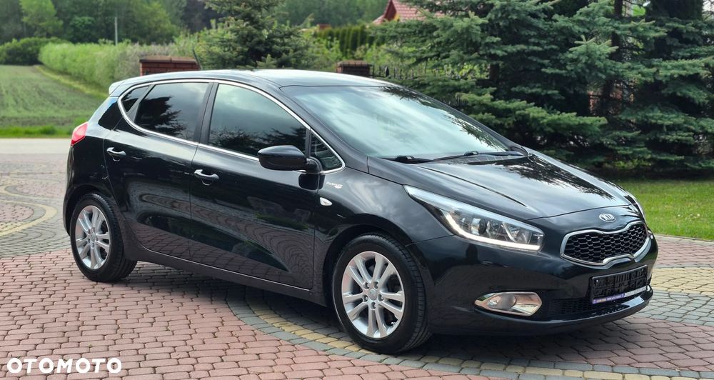 Kia Ceed 1.6 GDI Platinum Edition - 33