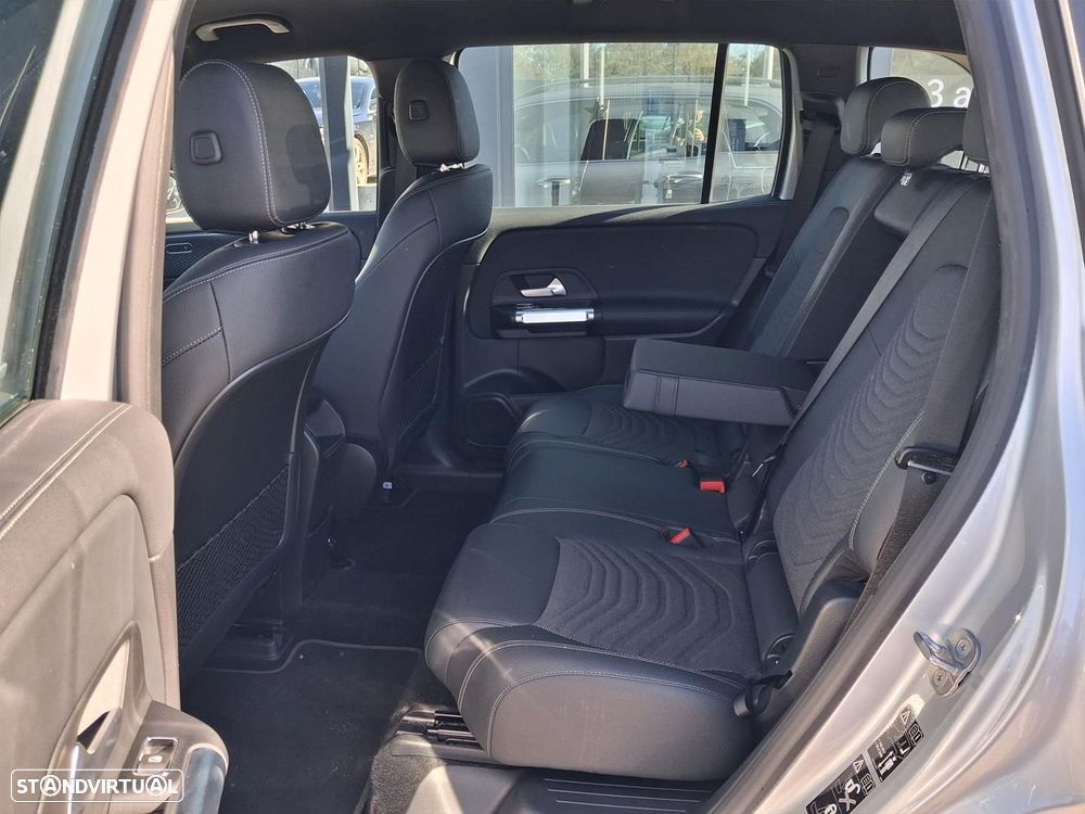 Mercedes-Benz EQB - 11