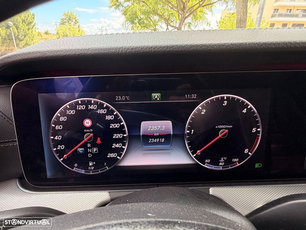 Mercedes-Benz E 220 d 9G-TRONIC AMG Line - 25