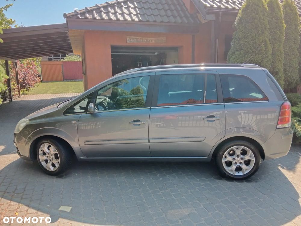 Opel Zafira - 2