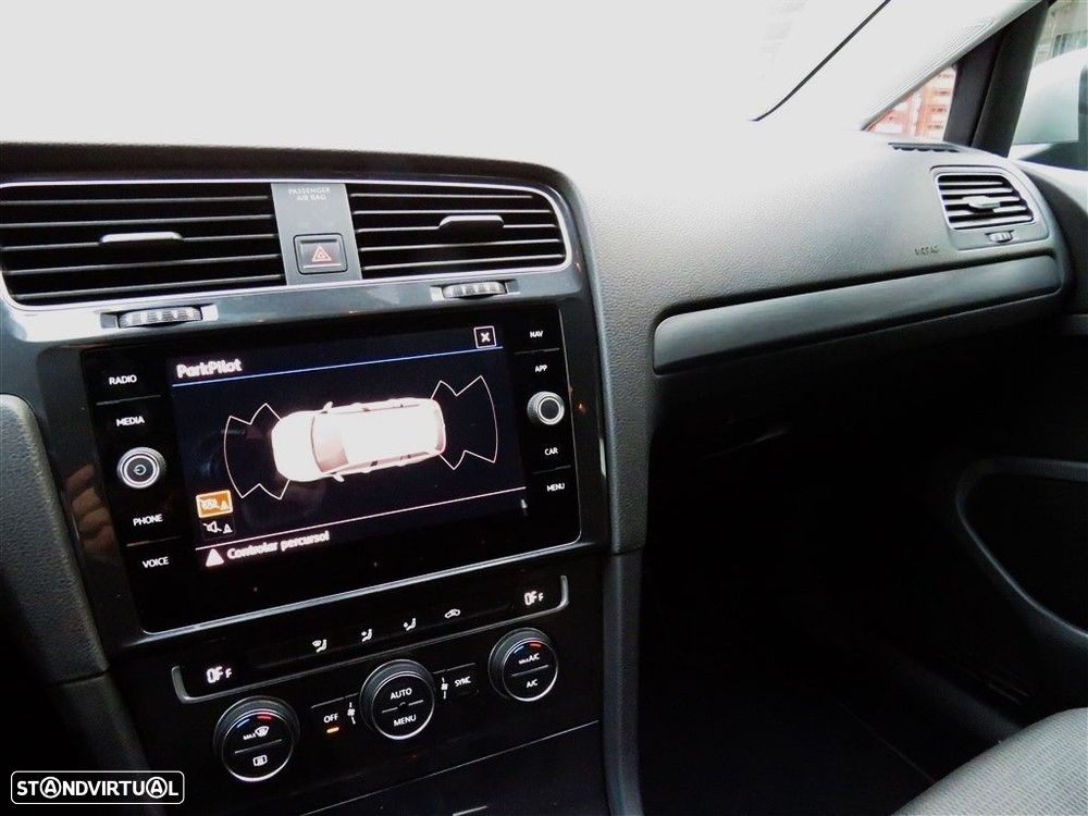 VW Golf Variant 1.6 TDi Confortline - 5