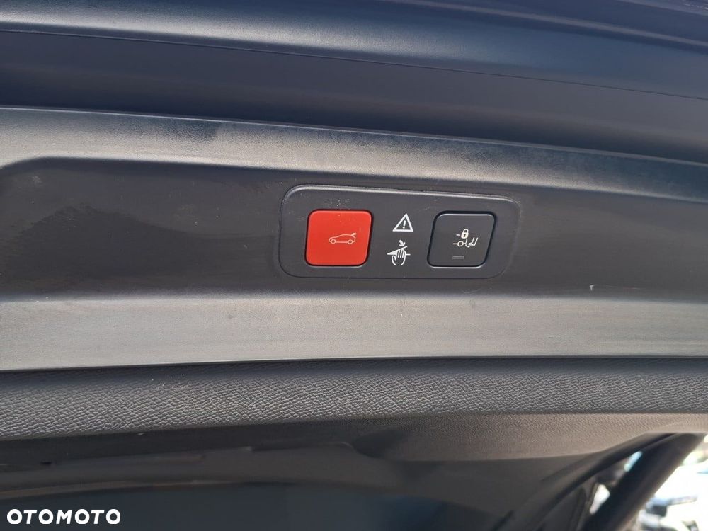 Peugeot 5008 1.2 PureTech mHEV Allure Pack S&S e-DCS6 - 22
