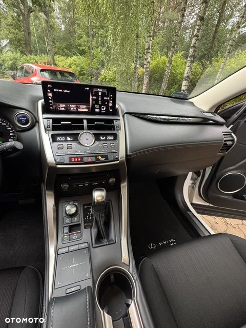 Lexus NX 300h Elegance Optimum AWD - 8