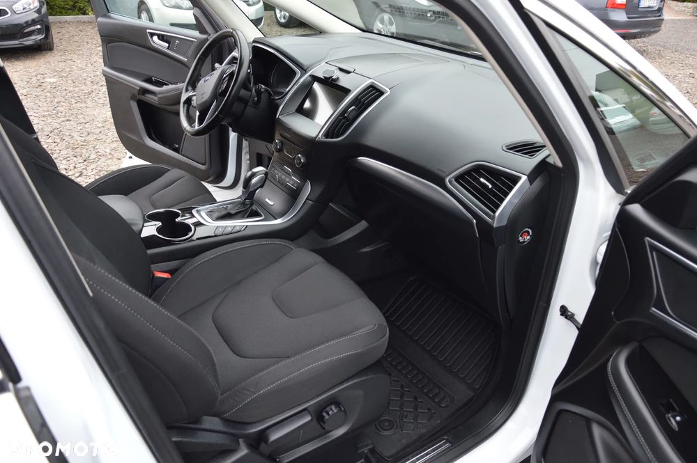 Ford S-Max - 36