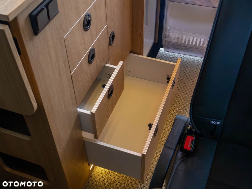 Mercedes-Benz Sprinter - 18