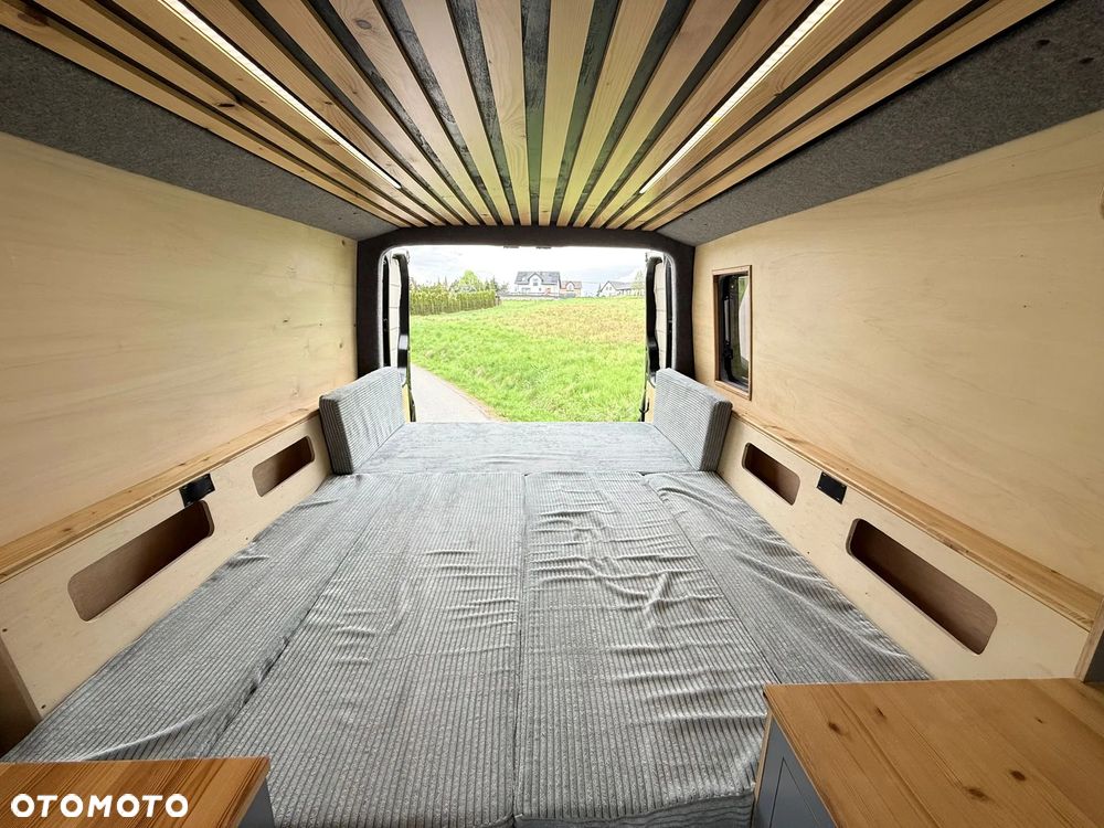 Mercedes-Benz Sprinter - 31